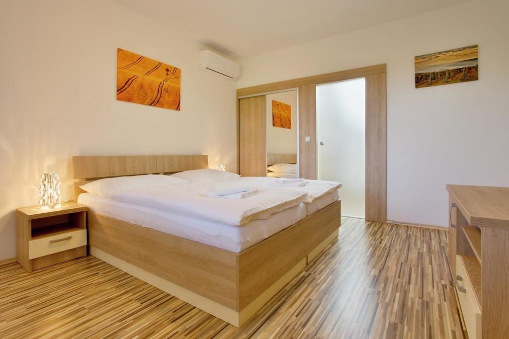 Rokava Hotel Rohatec Bagian luar foto