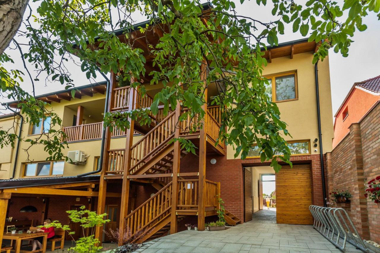 Rokava Hotel Rohatec Bagian luar foto